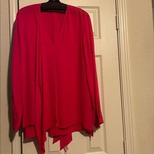 Elle Tahari 100% Hot Pink Silk V-Neck Blouse w/ Neck Scarf.  Front Pleat
